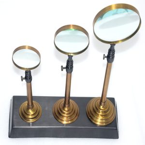 Resized Table top magnifying glass